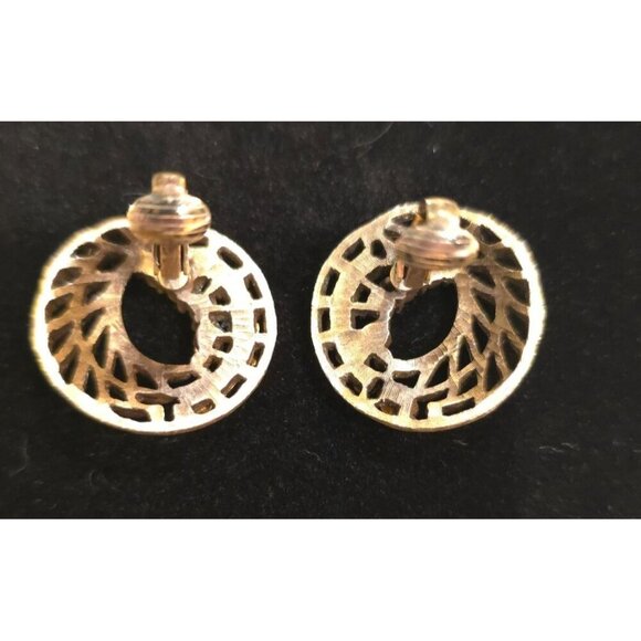 Vintage Mid-Century Gold-Tone Clip-On Earrings Red Rhinestones Circular Design - Picture 8 of 8